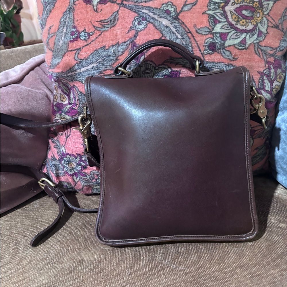 Coach station bag, original hang tag and removable strap included - Picture 2 of 5